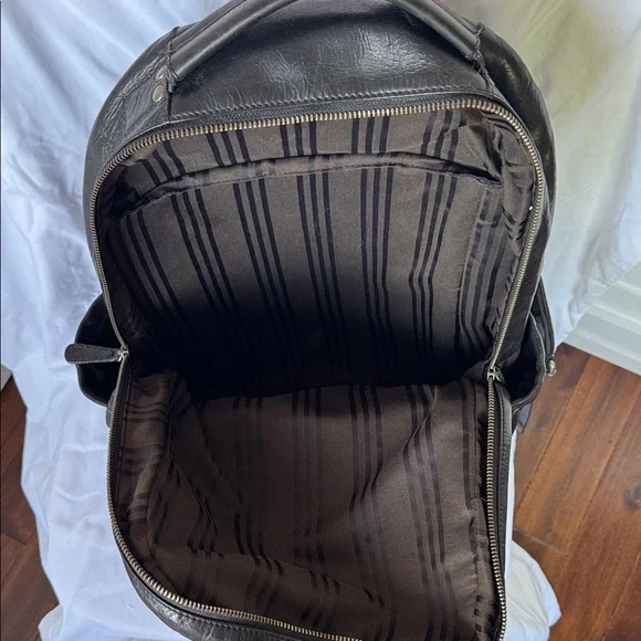 Frye Logan Black Leather Backpack - Picture 12 of 13